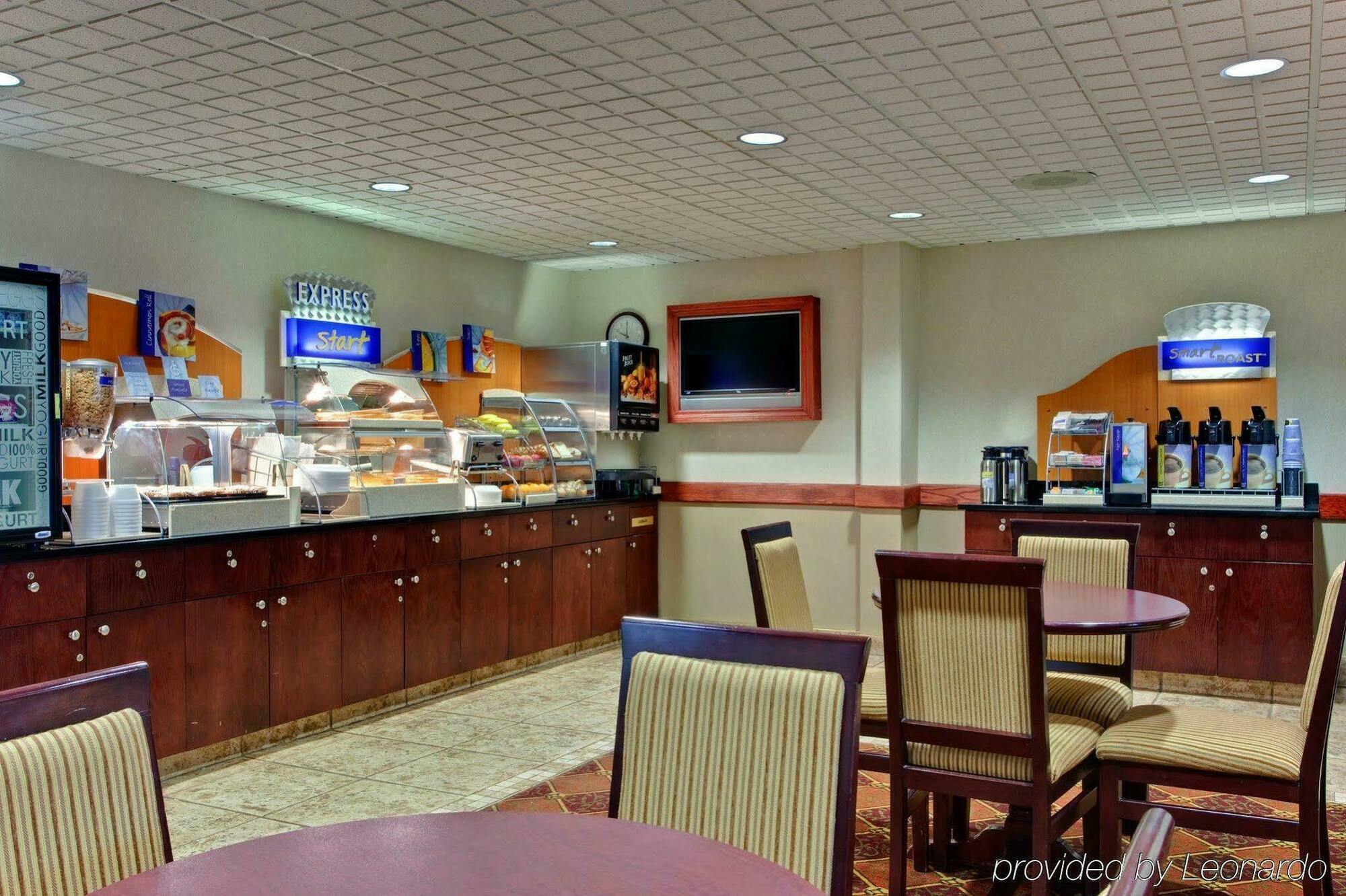 Holiday Inn Express Red Deer By Ihg Restoran gambar
